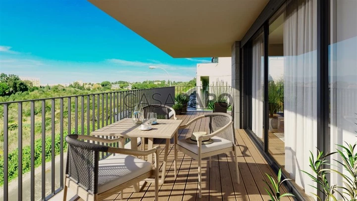 Caxias Heights model balcony