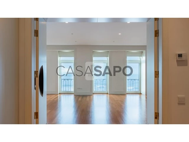 Apartamento T5+1 Duplex para alugar no Porto