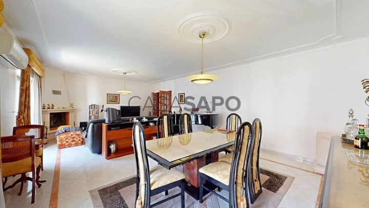 Apartamento T5 para comprar em Portimão