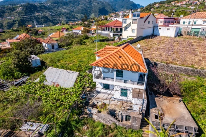 Moradia T3 Duplex para comprar na Ribeira Brava