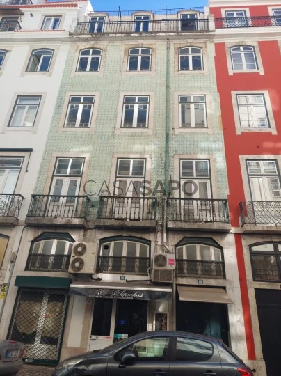 Prédio para Recuperar com 750m2 em Lisboa