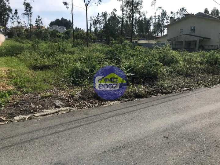 Terreno para comprar em Santa Maria da Feira