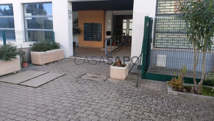 Apartamento T4 para alugar na Amadora