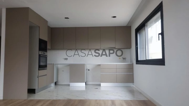 Apartamento T2 para comprar em Santa Maria da Feira