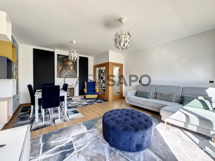 Apartamento T4 Triplex para comprar em Ovar