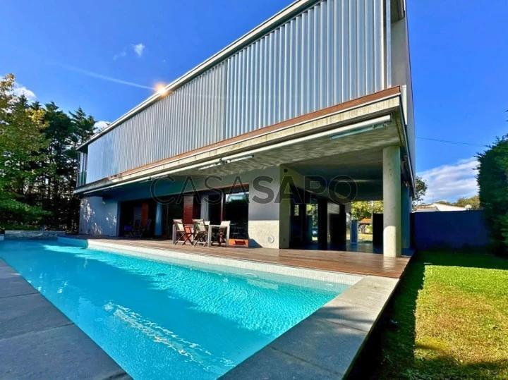 Casa de lujo con piscina en Figueres