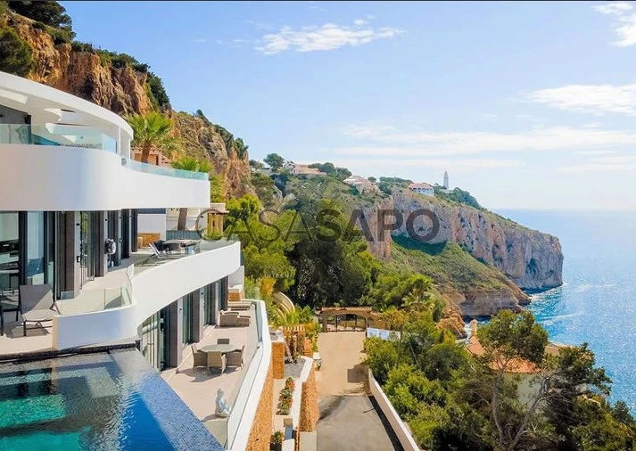 Luxury villa with incredible panoramic views in Jávea