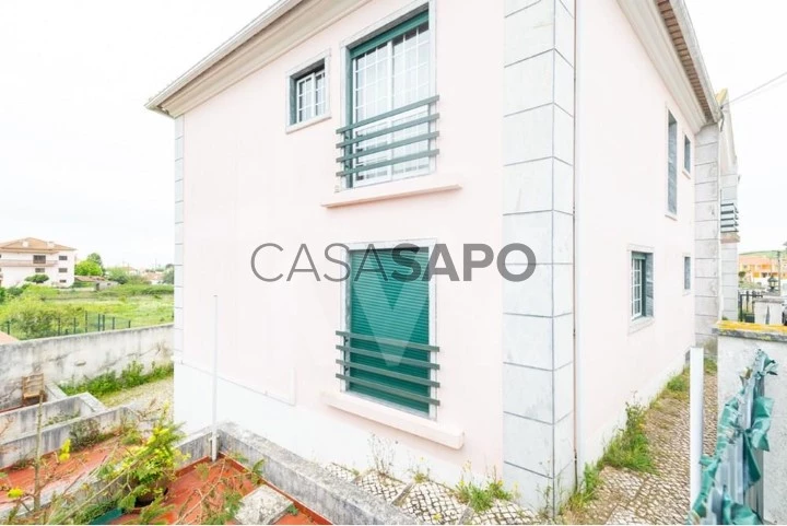 Apartamento T3 Triplex para comprar em Sintra
