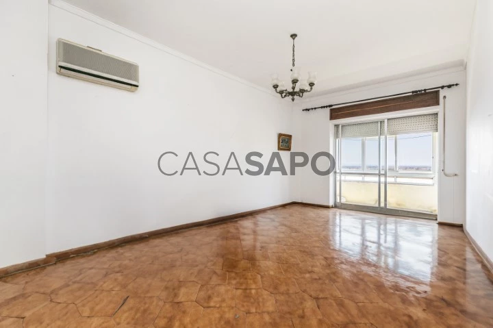 Apartamento T4 para comprar em Almada