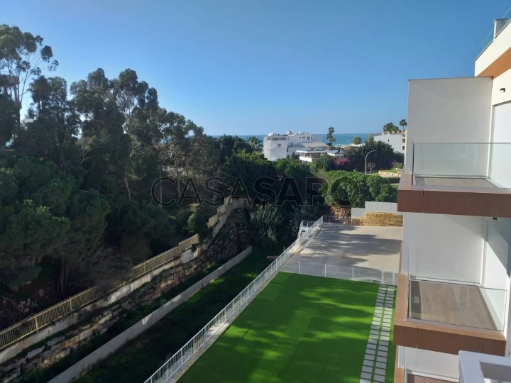 3 bedroom apartment with sea view in Albufeira, 250 meters from the beach,