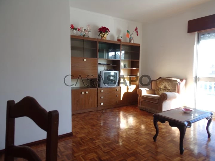 Apartamento T3 para alugar em Olhão