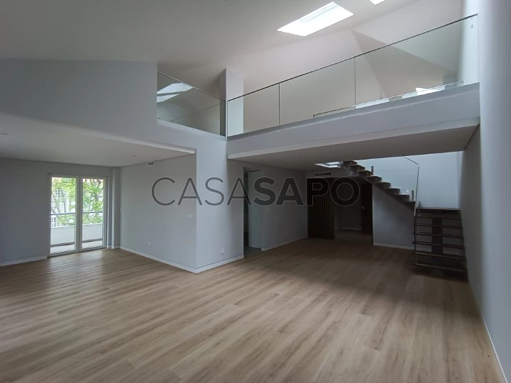 Apartamento T3 Triplex para comprar em Cascais