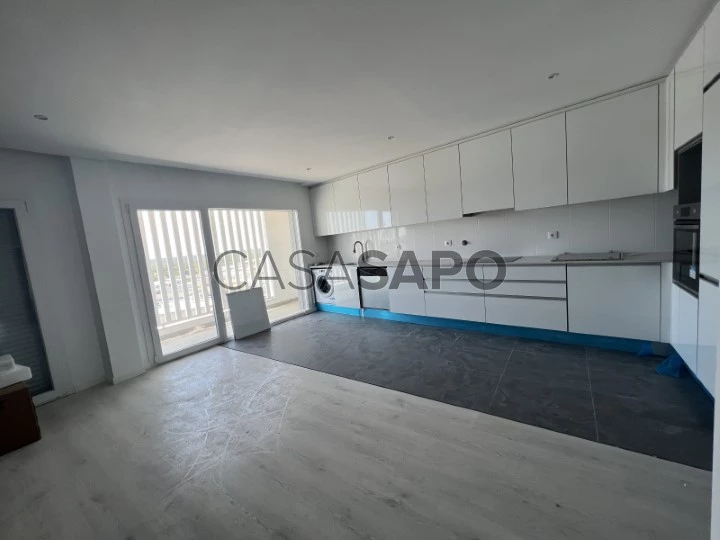 Apartamento T2 | Novo a estrear | Santa Marta Pinhal | Em Planta