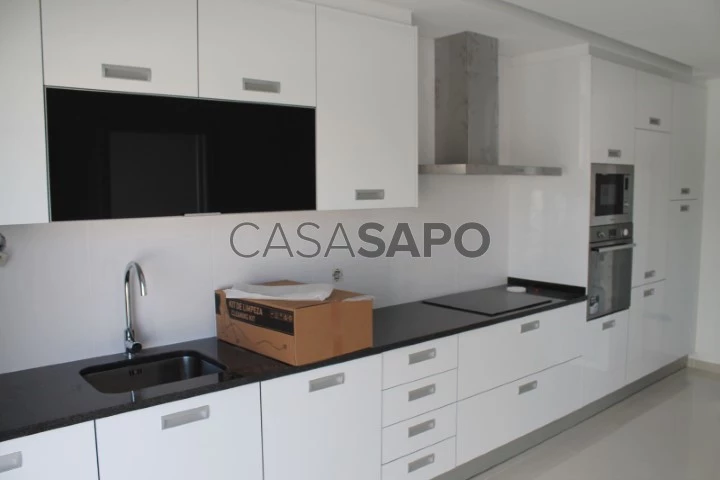 Moradia T4 Duplex para comprar no Seixal