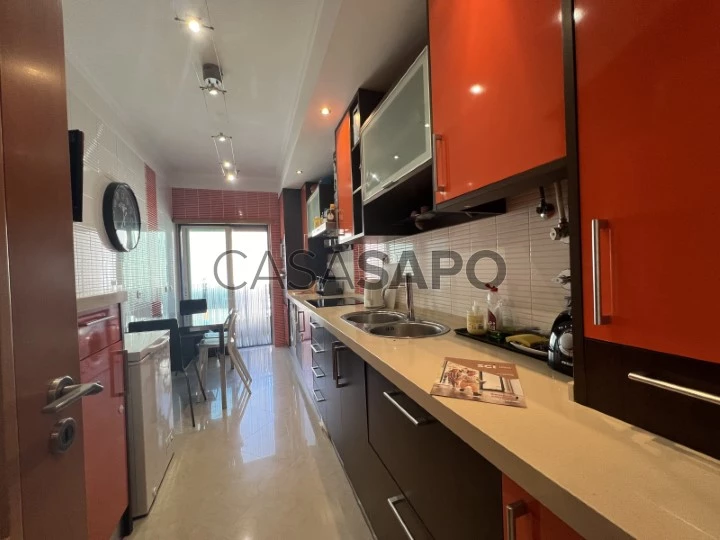 Apartamento T3 Duplex para comprar em Almada