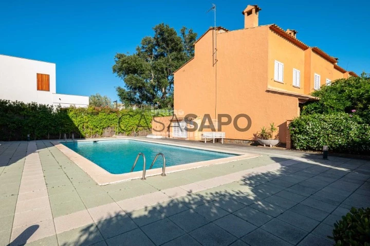 Casa adosada con piscina comunitaria en Calella de Palafrugell