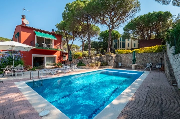 Casa unifamiliar con gran jardín y piscina en Calella de Palafrugell