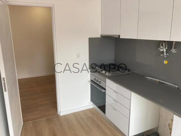 Apartamento T2 para comprar em Loures