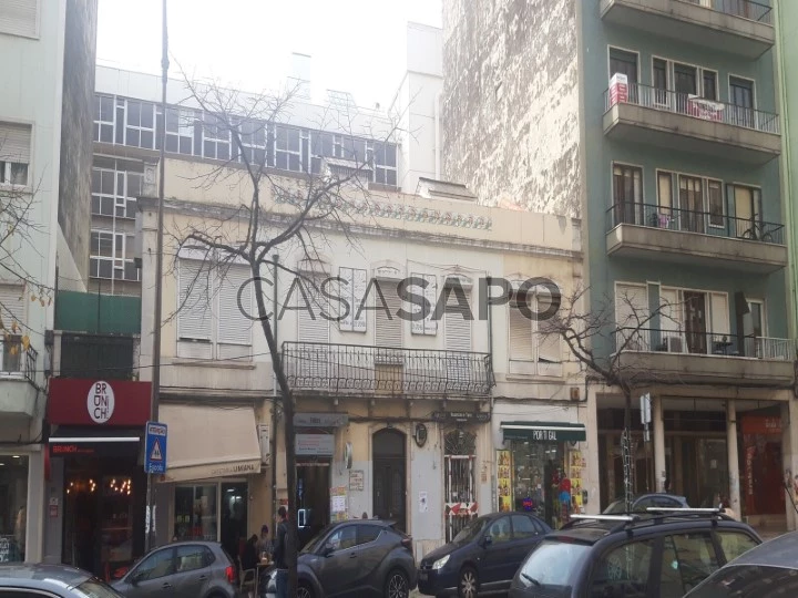 Edificio en venta en Av. Almirante Reis, en recuperación y con potencial de expansión