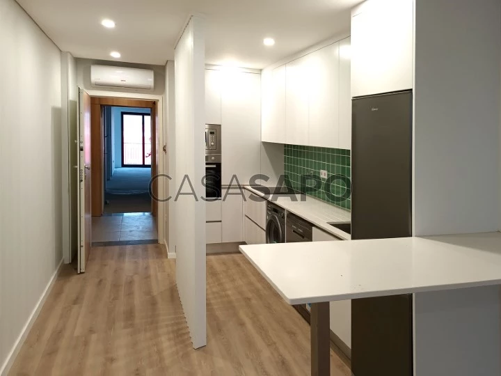 Apartamento T3 novo com lugar de garagem no centro de Braga na Rua de Sta. Margarida