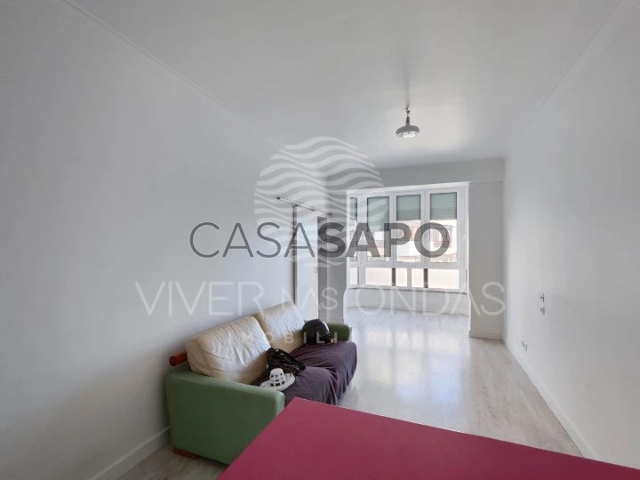 Apartamento T1 para comprar em Almada