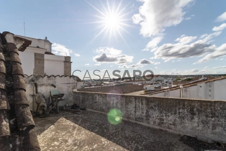 Prédio | Évora | Centro histórico | Praça do Giraldo | Rustiévora | Terraço