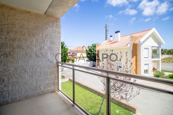 Moradia T4+1 em condominio privado com piscina