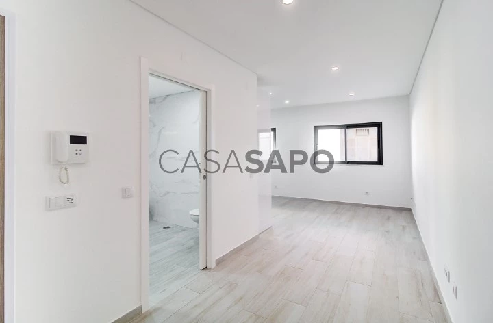 Apartamento T1 Triplex para comprar em Vila Real de Santo António