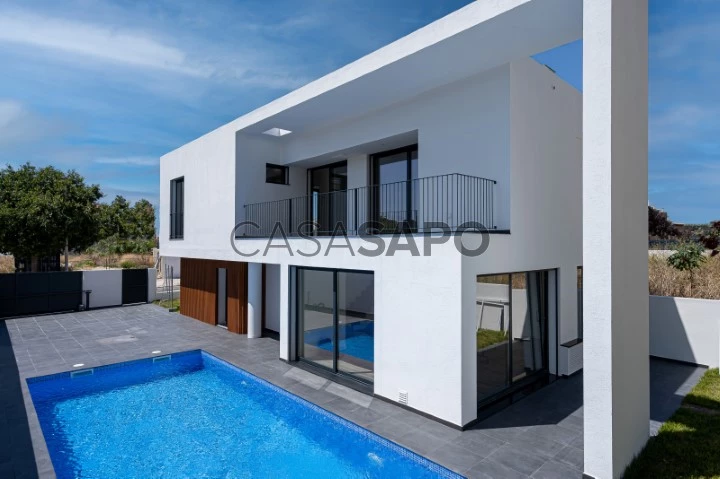 Moradia T4 Triplex para comprar em Cascais