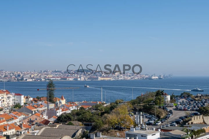 Apartamento T4 para alugar em Almada