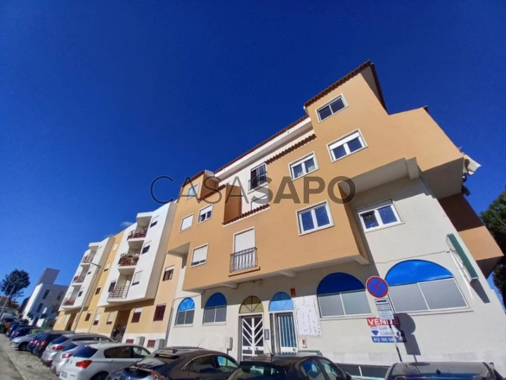 Apartamento T2 Triplex para comprar em Almada