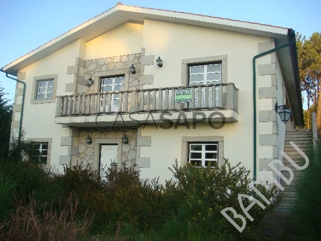 Moradia T3 Duplex para comprar em Vila Nova de Cerveira