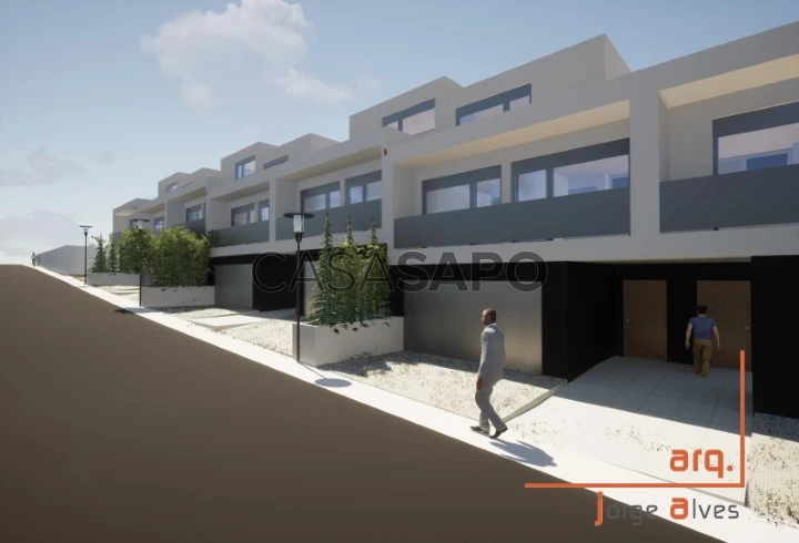 Moradia T3 Triplex para comprar em Caminha