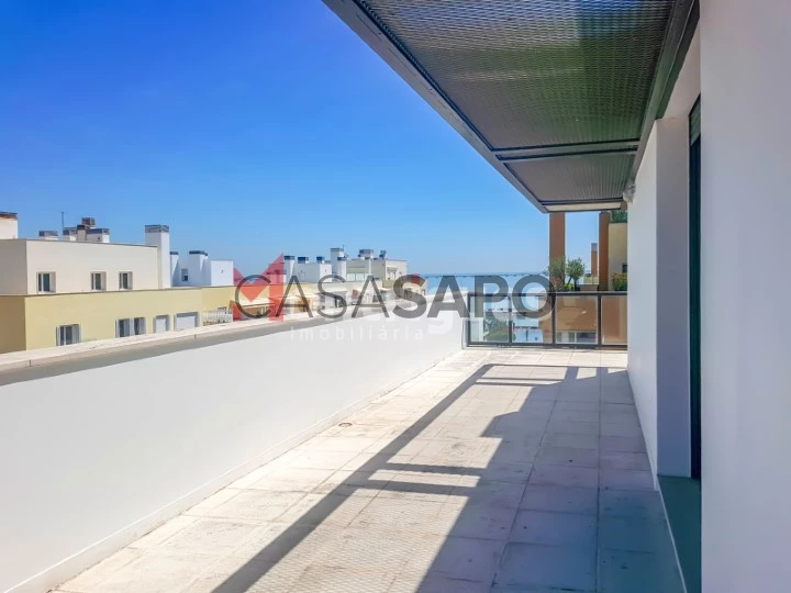 Apartamento T3+1 Duplex para alugar em Lisboa