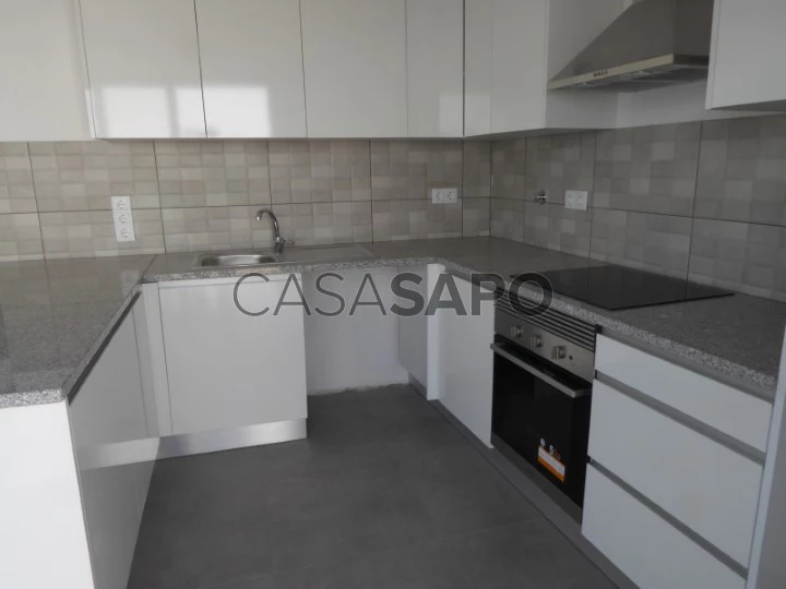 Vivenda de Primeiro Andar T3 Duplex para comprar em Olhão