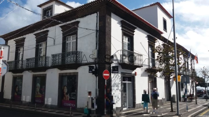 Edifício de escritórios para comprar em Ponta Delgada