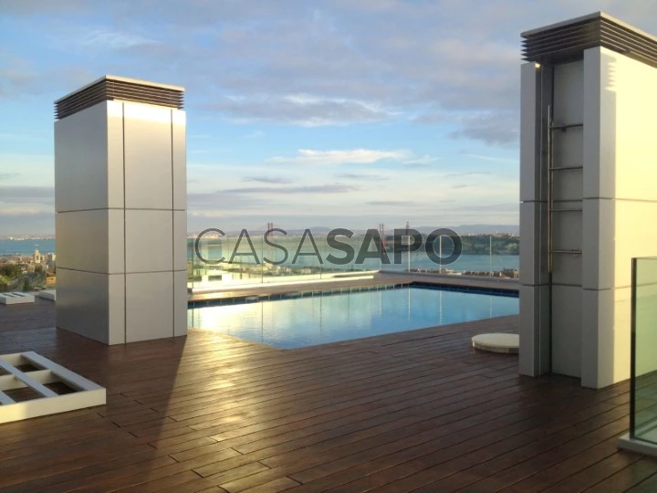 4 bedroom luxury apartment Lisbon Restelo