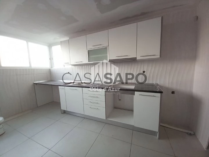 Apartamento T2 para comprar no Barreiro