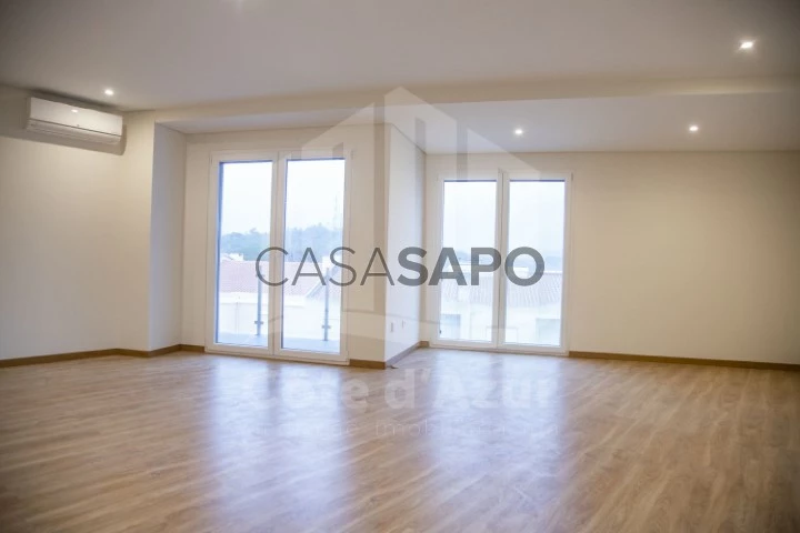 Apartamento T3+1 para comprar em Sesimbra