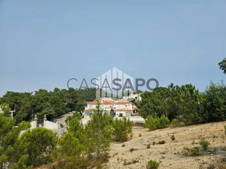 TERRENO PARA CONSTRUÇÃO DE MORADIA ISOLADA - SESIMBRA, CASTELO