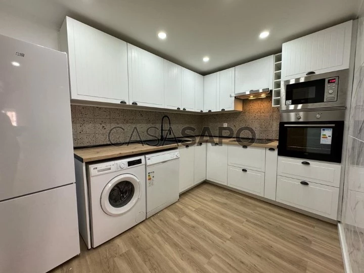 Apartamento T2 Duplex para comprar em Setúbal