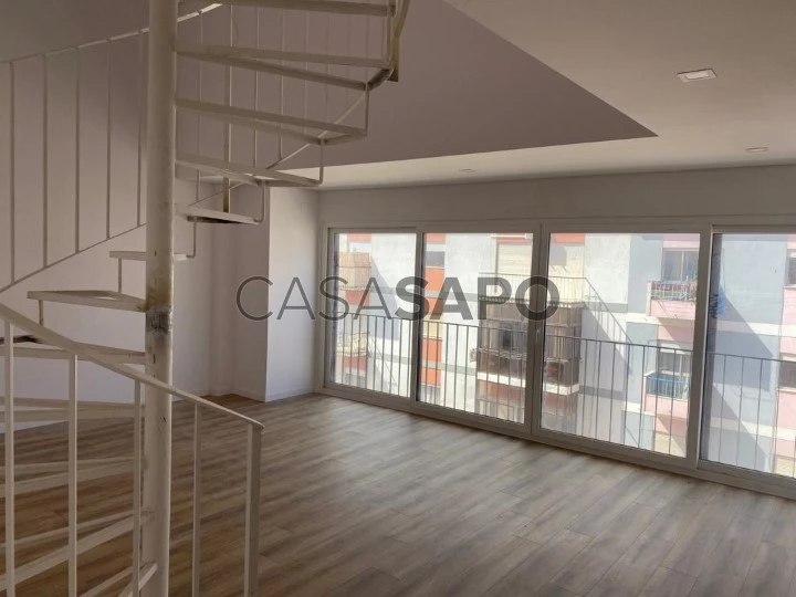 Apartamento T3+1 para comprar no Barreiro