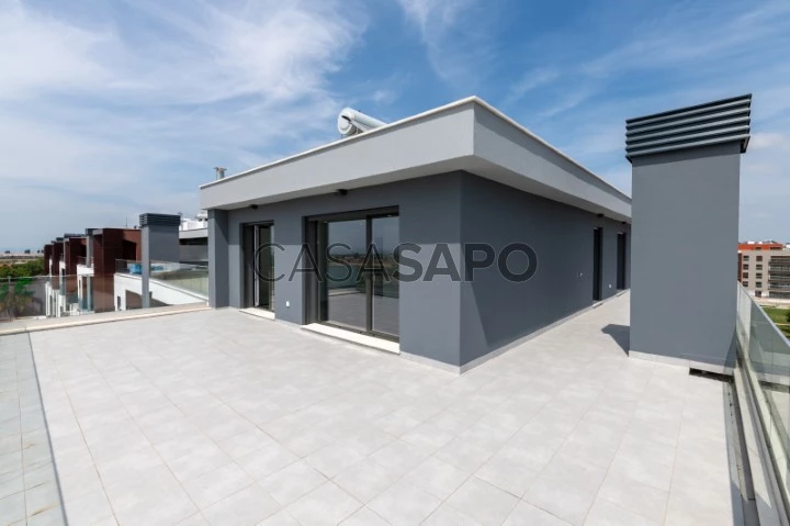 Apartamento T4+3 para comprar no Montijo