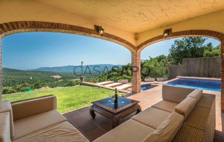 Magnifica casa en venta en la urbanización San Miquel de Aro con magnificas vistas