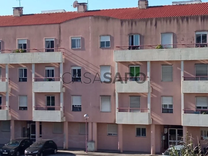 Apartamento T2 para comprar em Oliveira do Bairro