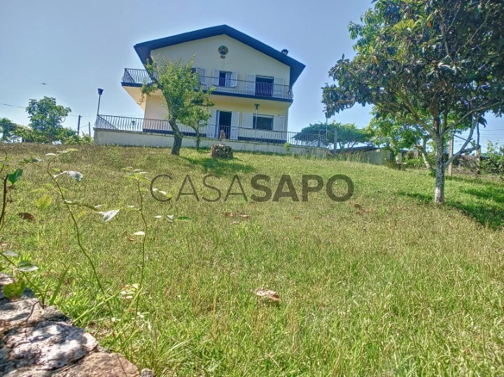 Moradia T4 Duplex para comprar em Vila Nova de Cerveira