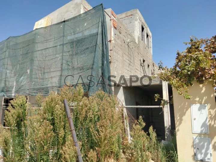 Moradia T3 Triplex para comprar no Seixal