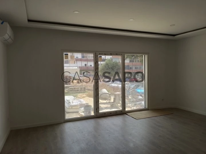 Apartamento T3 Triplex para comprar no Seixal