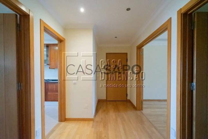 Apartamento T2 para alugar na Amadora