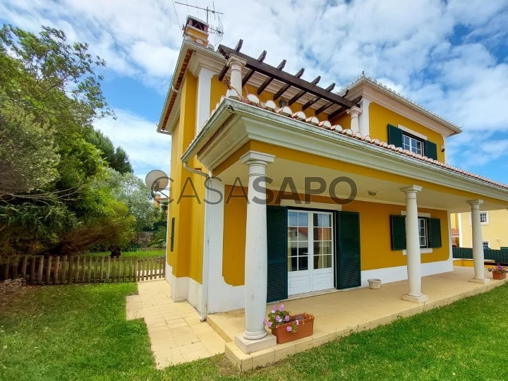 Moradia T3 Triplex para comprar em Caldas da Rainha